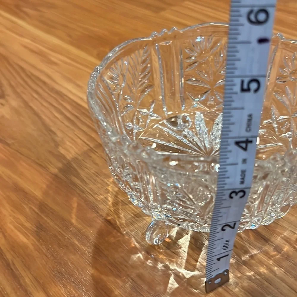 Pinwheel 3-Toed Footed Bowl